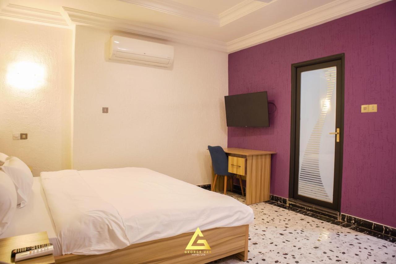George Vee Hotel Ltd 쿠마시 외부 사진
