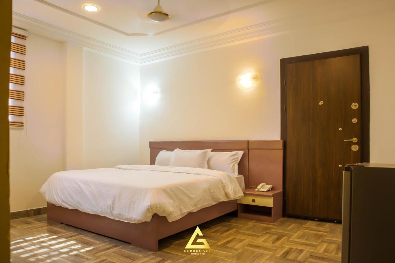 George Vee Hotel Ltd 쿠마시 외부 사진