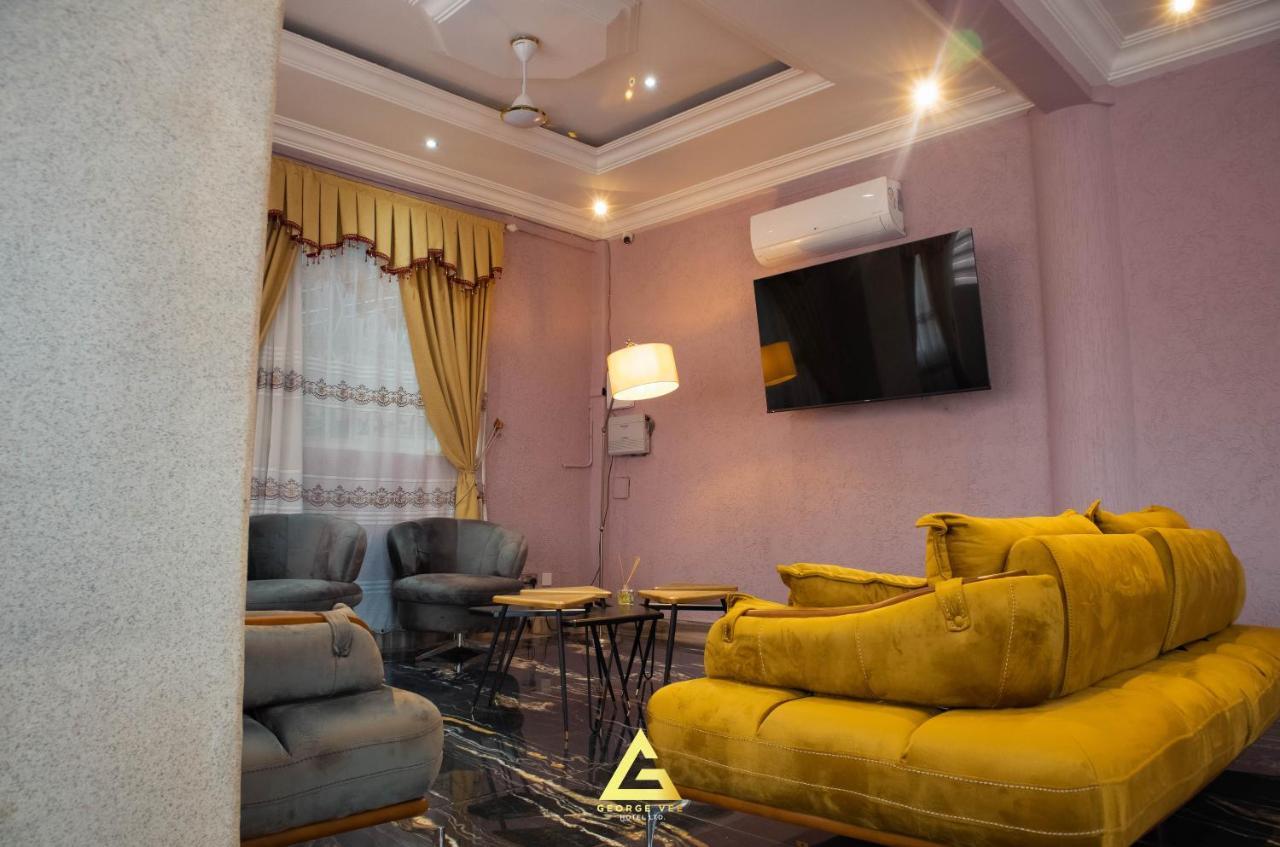 George Vee Hotel Ltd 쿠마시 외부 사진