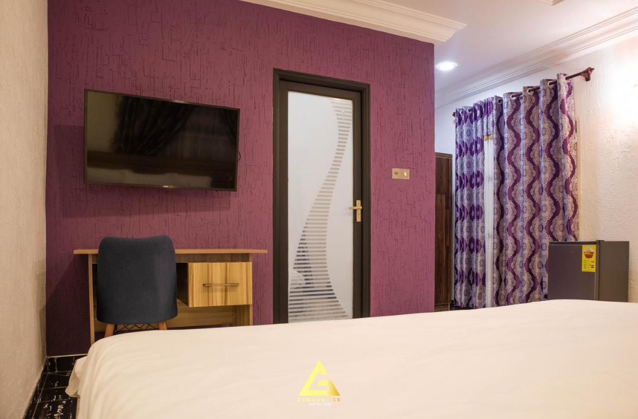 George Vee Hotel Ltd 쿠마시 외부 사진