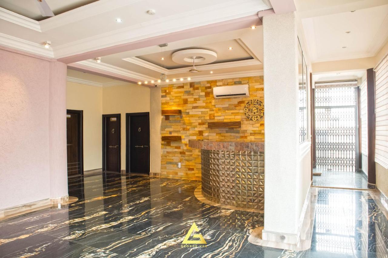 George Vee Hotel Ltd 쿠마시 외부 사진